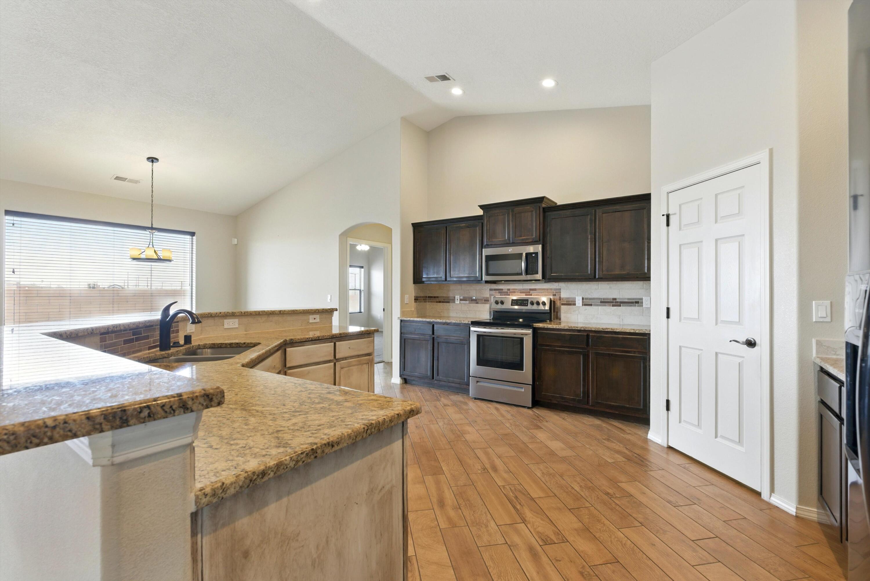 2640 Firewheel Avenue, Los Lunas, New Mexico image 22