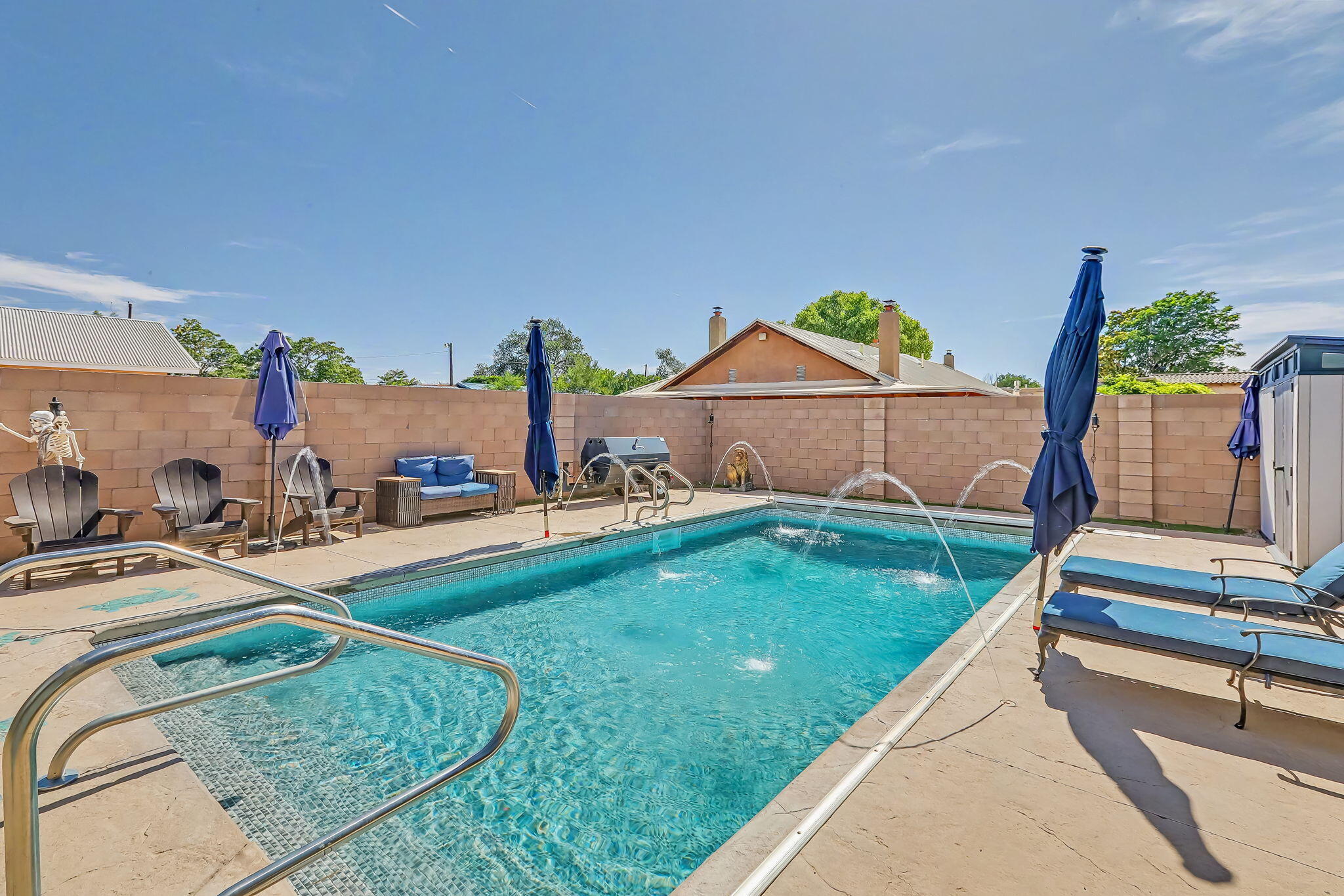 412 El Pueblo Road NW