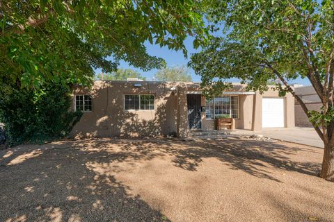 Photo of 2417 BRITT Street NE, Albuquerque, NM 87112 (MLS # 1086342)
