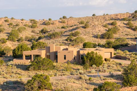 Photo of 2221 VENADA Road, Rio Rancho, NM 87144 (MLS # 1067376)
