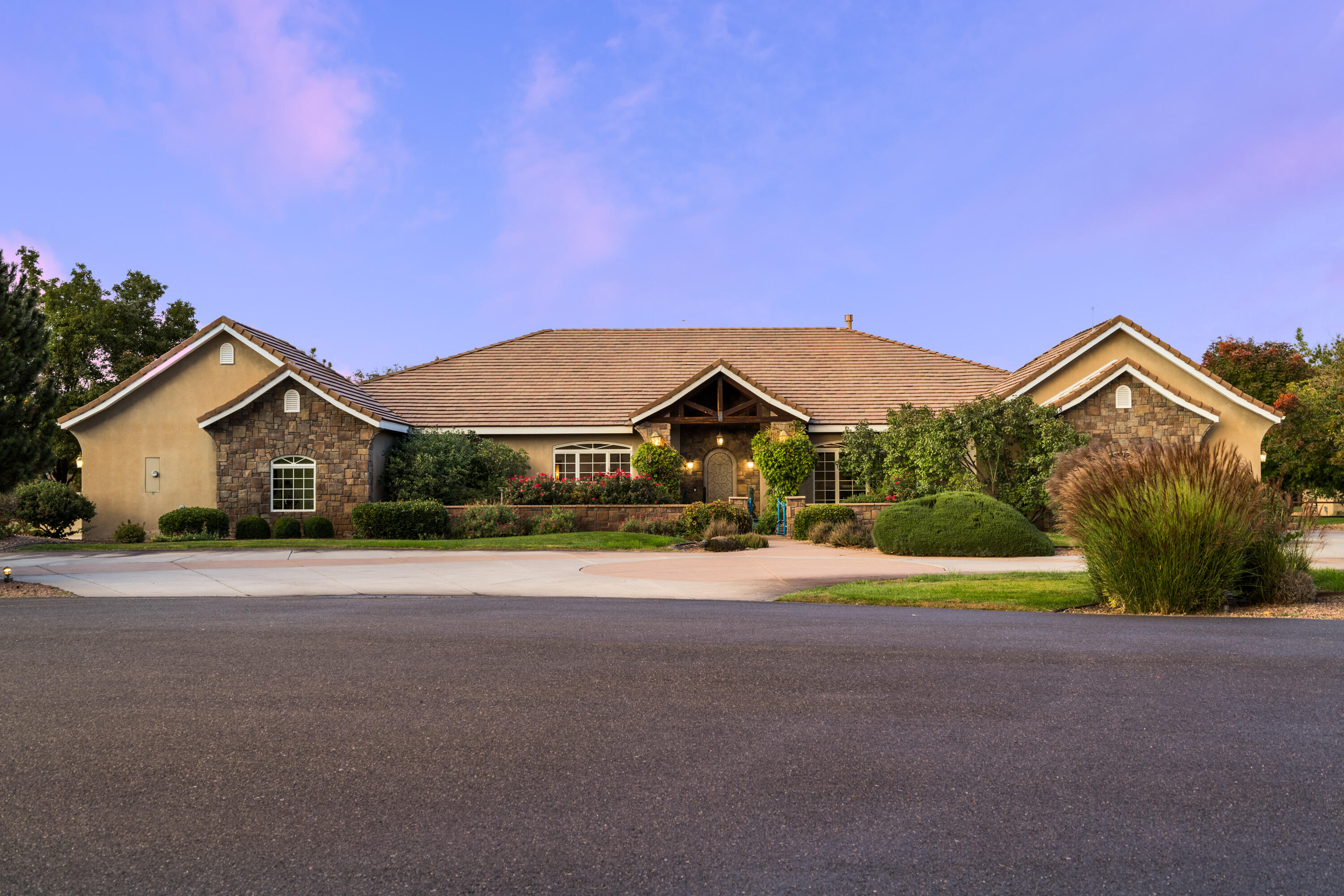 4658 Los Poblanos Circle NW