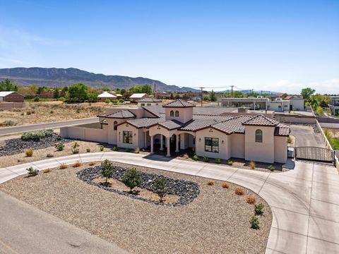 Photo of 10310 Signal Avenue NE, Albuquerque, NM 87122 (MLS # 1101971)