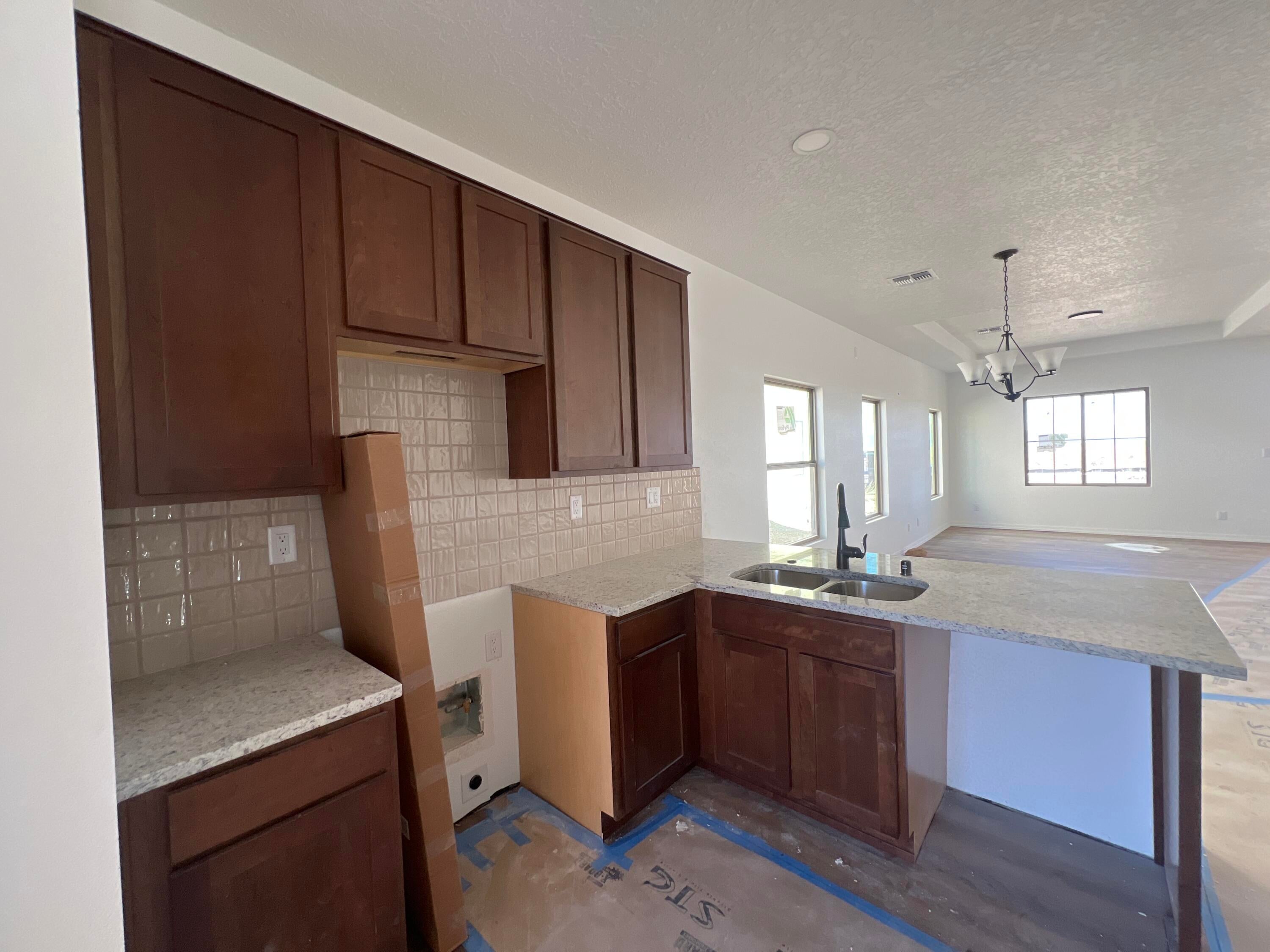 1913 Stryker Road SE
