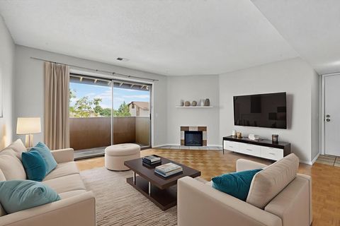 Photo of 3841 Montgomery Boulevard NE #APT 835, Albuquerque, NM 87109 (MLS # 1096152)