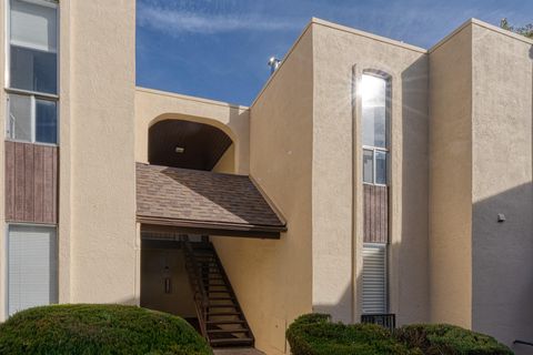 Photo of 1601 Pennsylvania Street NE #P4, Albuquerque, NM 87110 (MLS # 1094800)