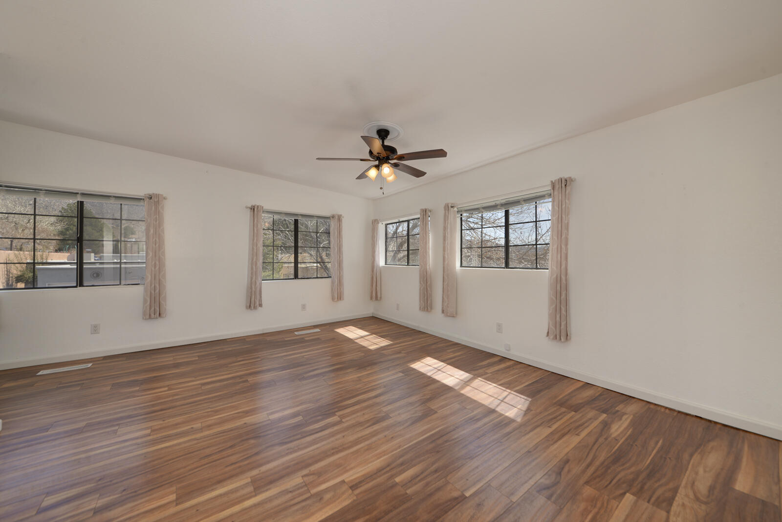 821 Hope Place, Albuquerque, New Mexico image 22