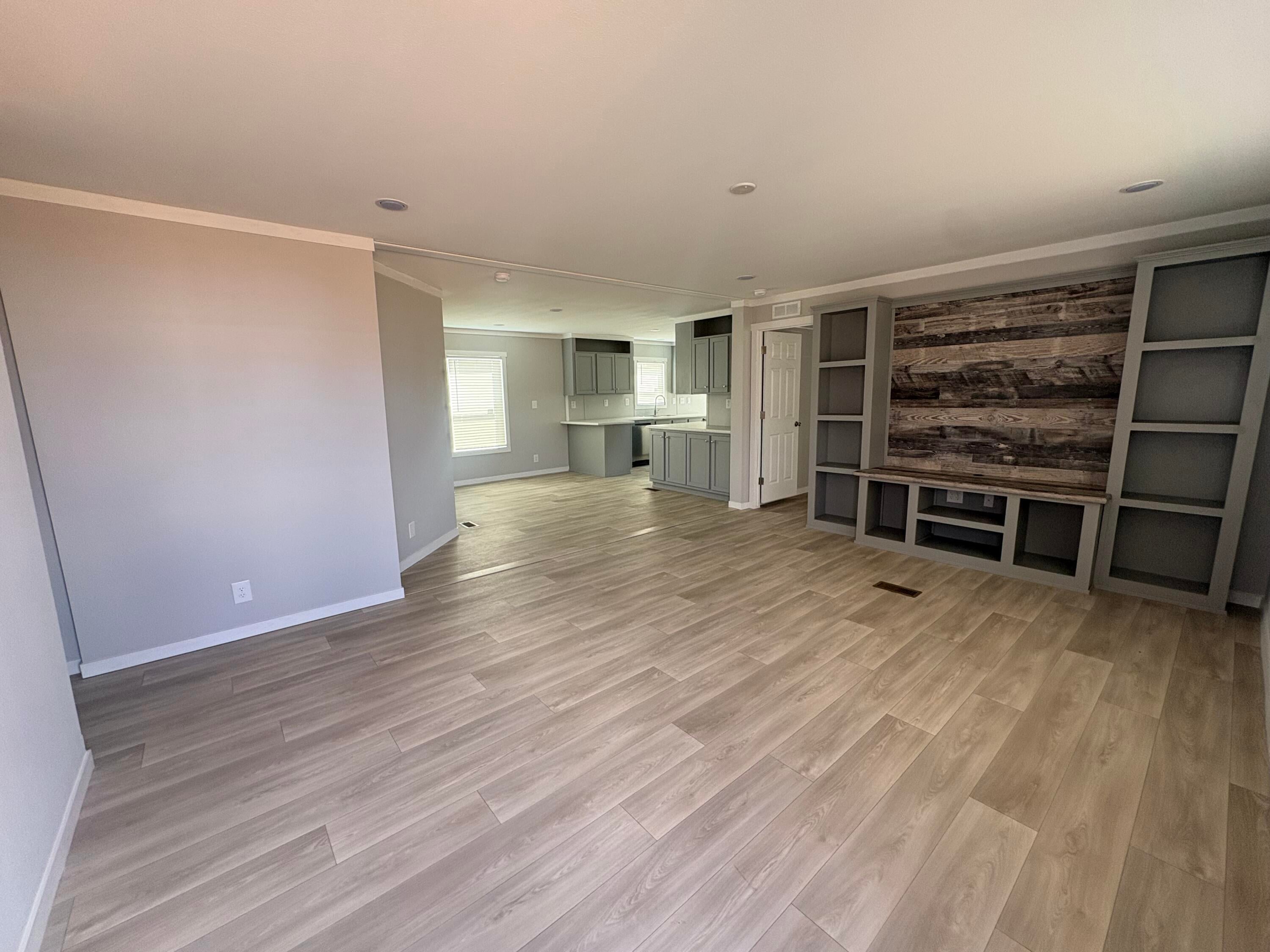 1212 Las Rosas Drive SE