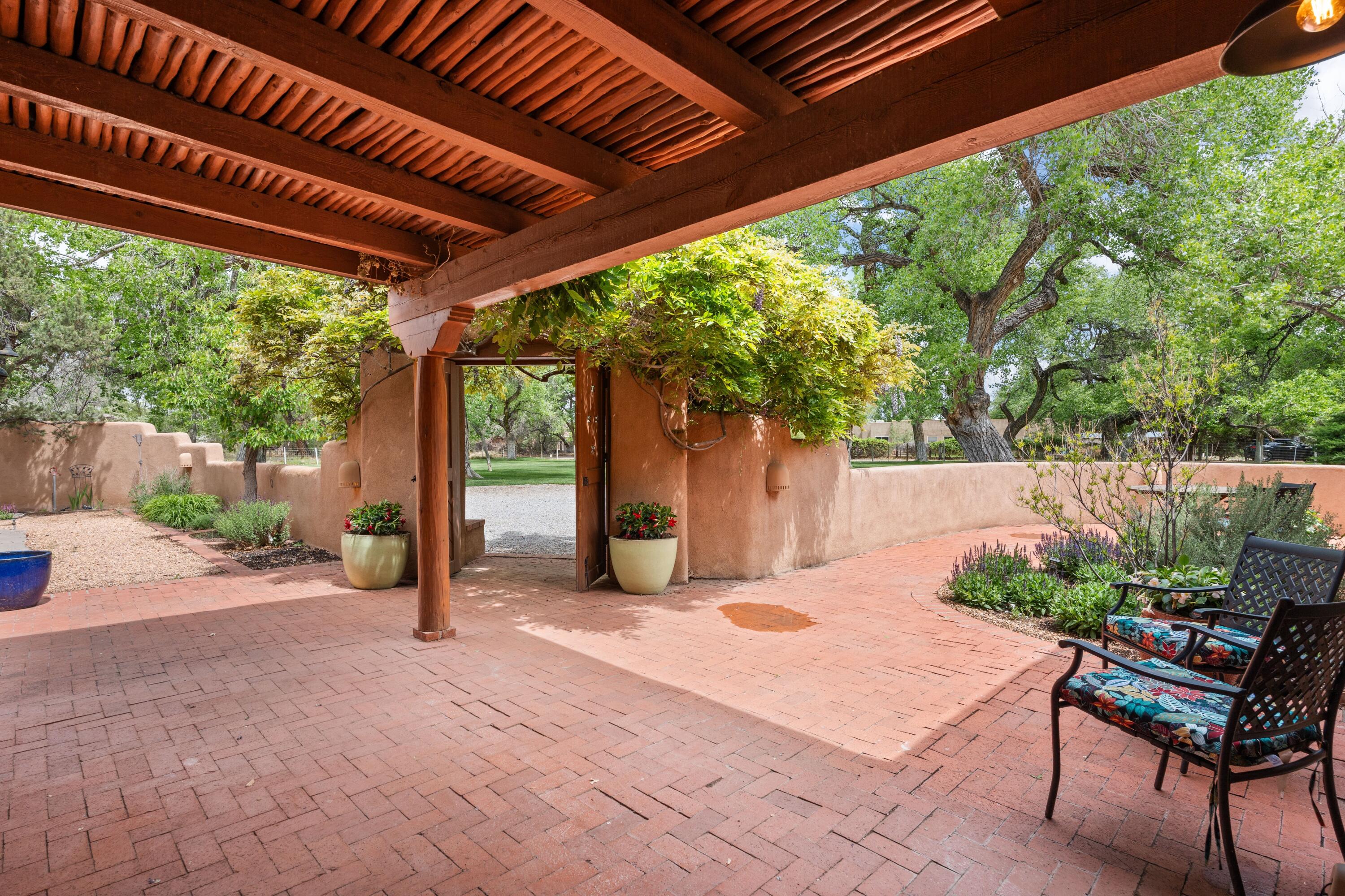 384 Chaparral Lane, Corrales, New Mexico image 6