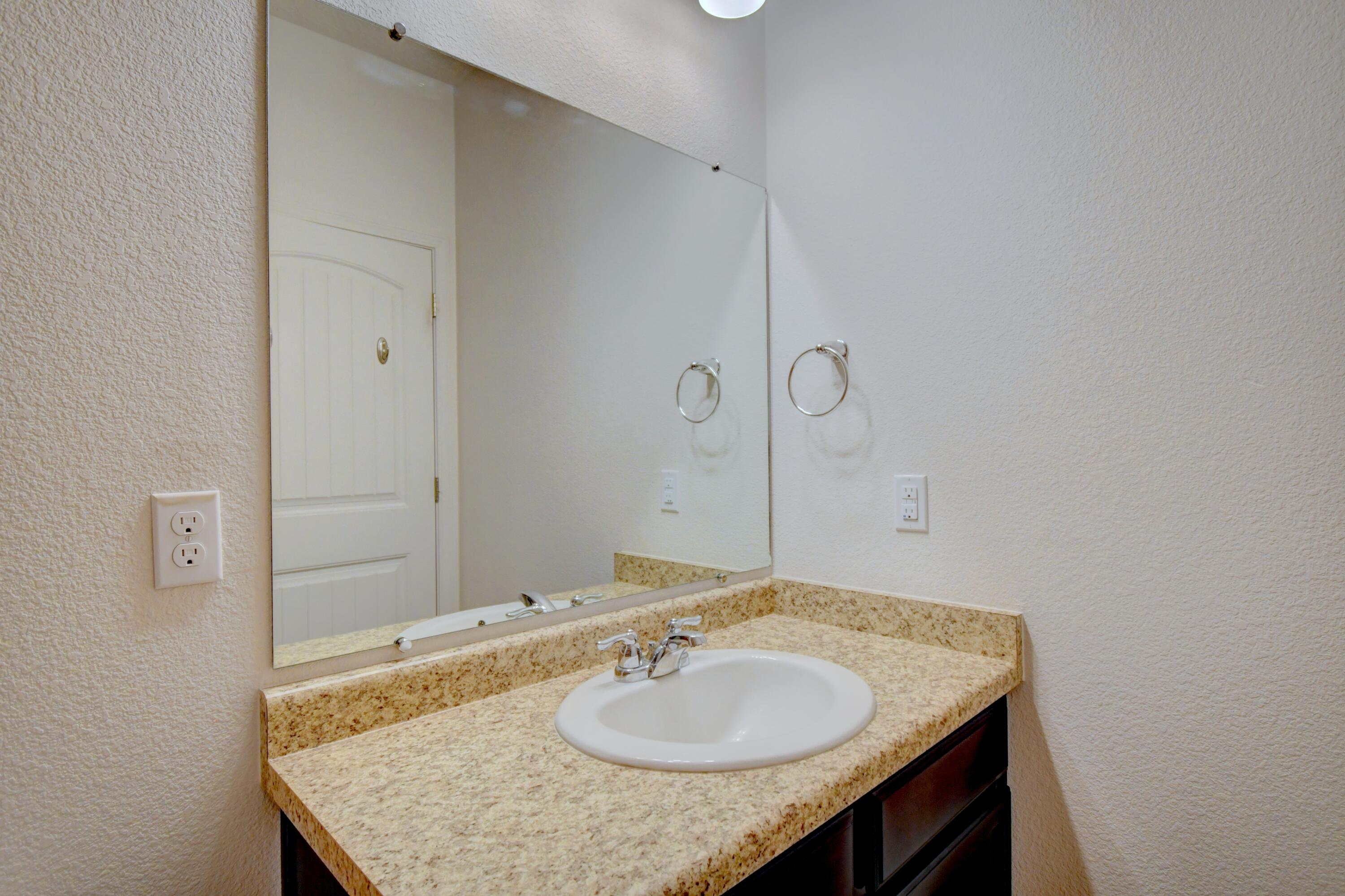 17 Hermanos Loop, Los Lunas, New Mexico image 14