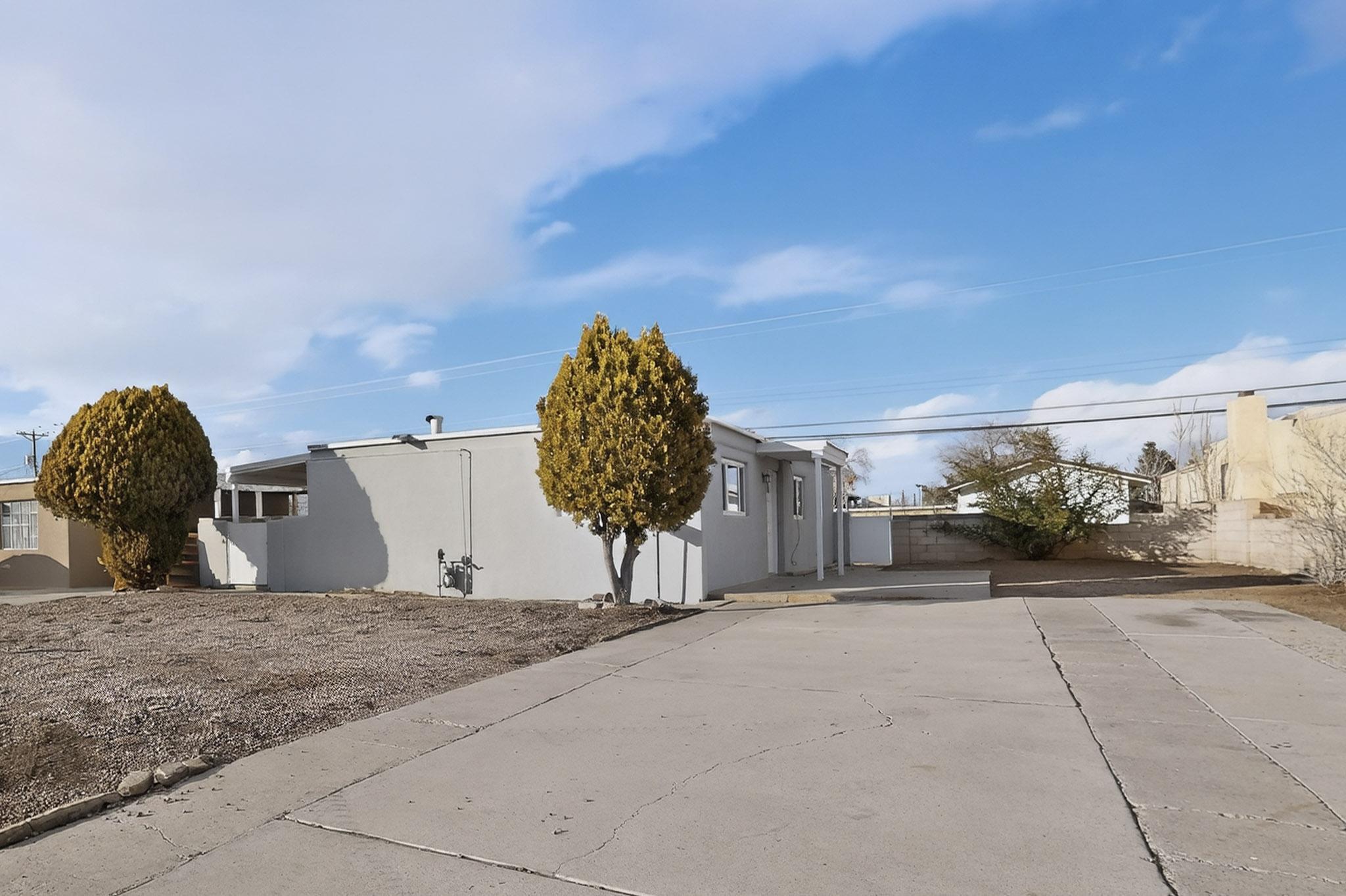 5105 Comanche Road NE