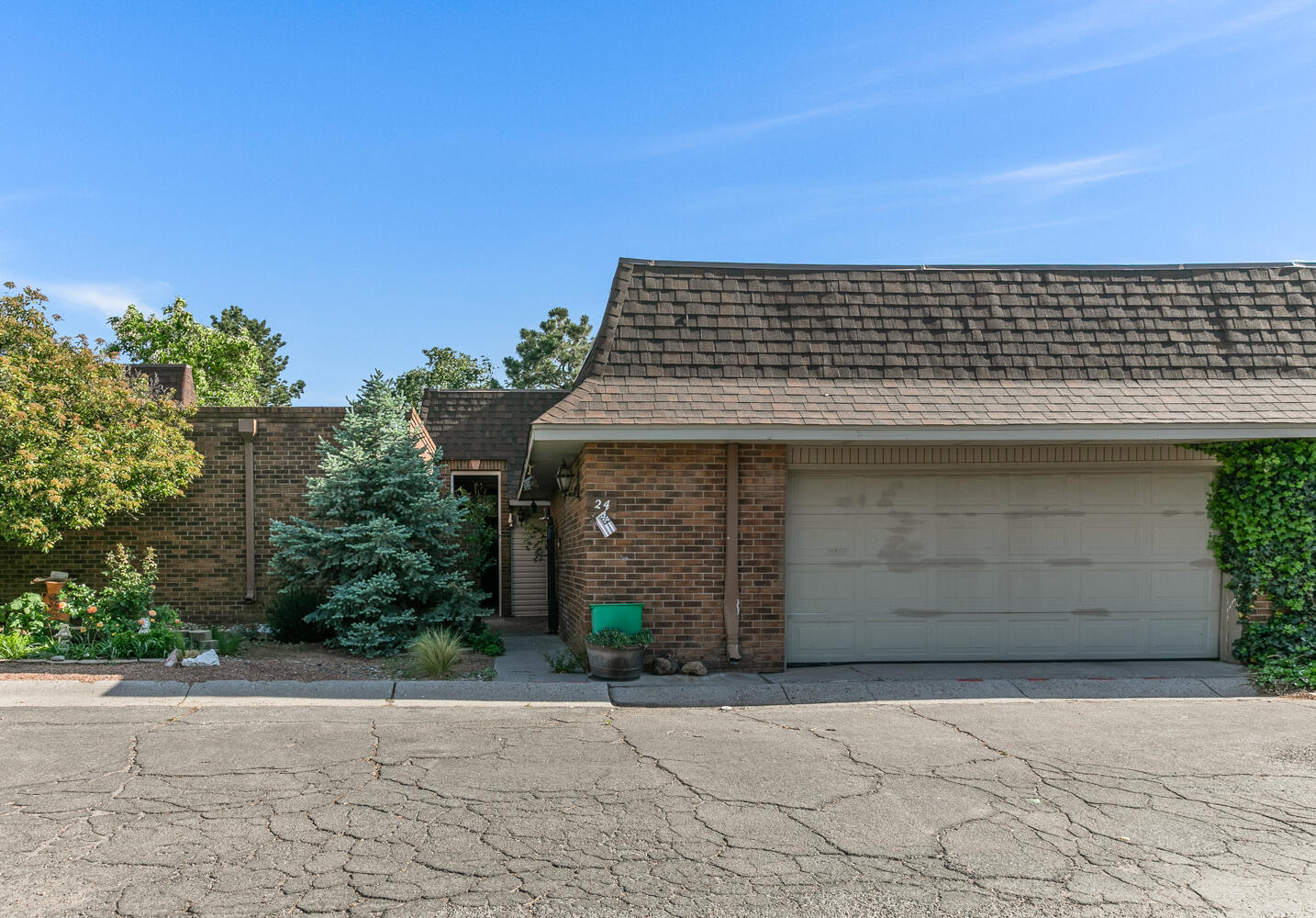 24 Lakeshore Drive, Albuquerque, New Mexico image 1