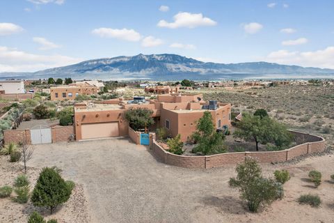 Photo of 1694 Nez Perce Loop NE, Rio Rancho, NM 87144 (MLS # 1090933)