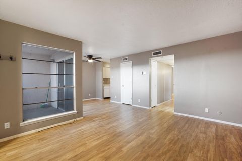 Photo of 4601 CARLISLE Boulevard NE #A14, Albuquerque, NM 87109 (MLS # 1089594)