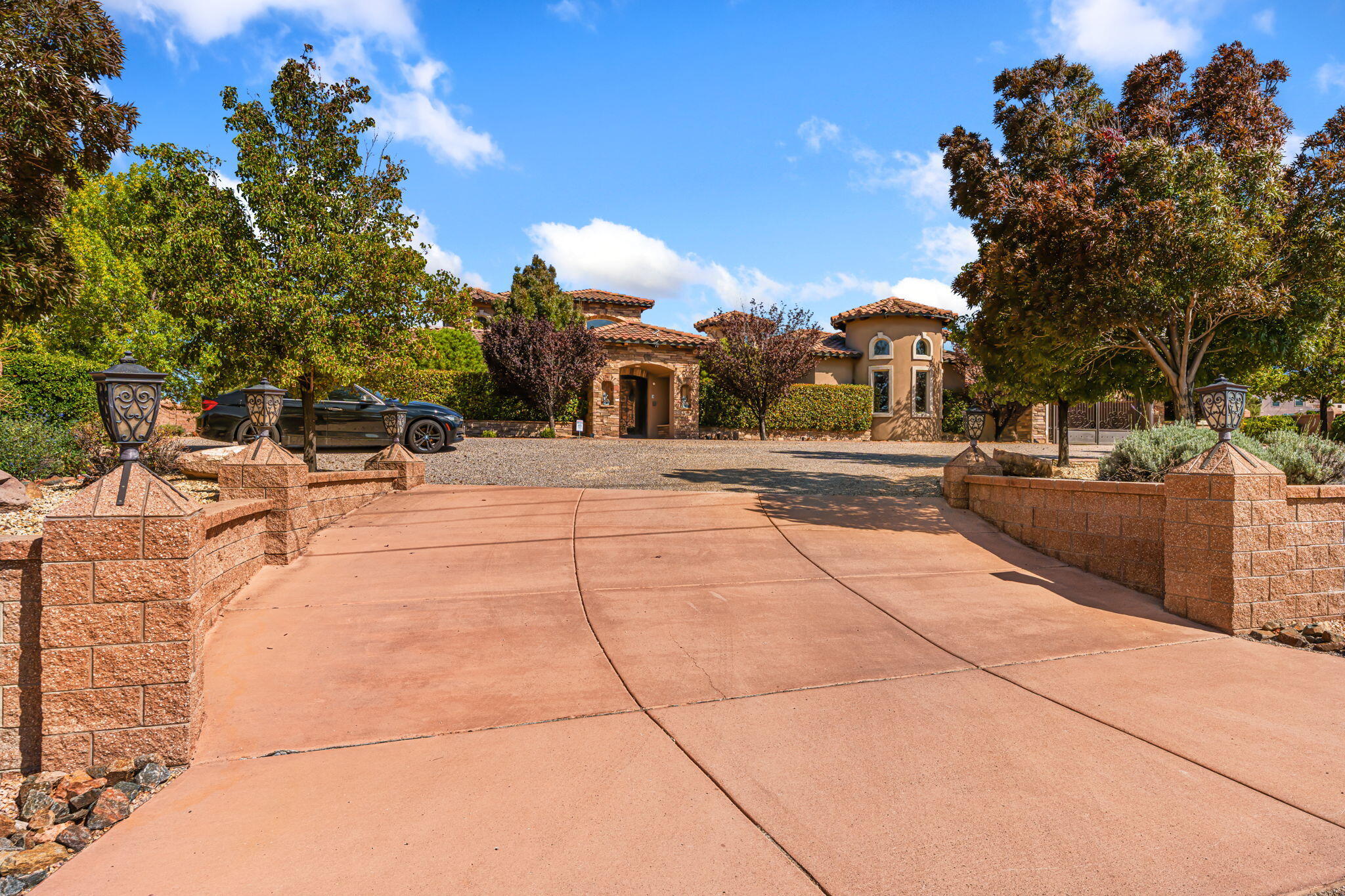 8801 GLENDALE Avenue NE