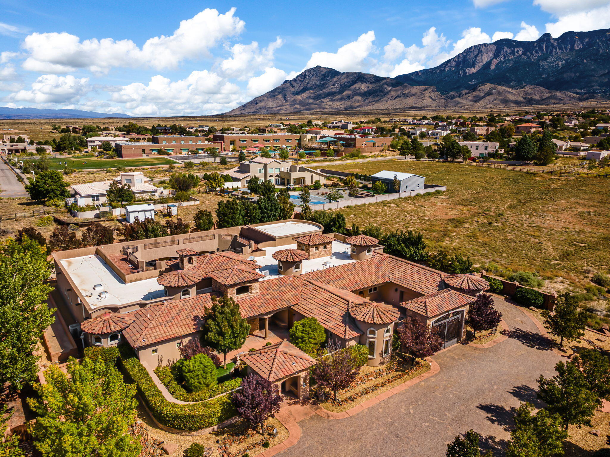 8801 GLENDALE Avenue NE