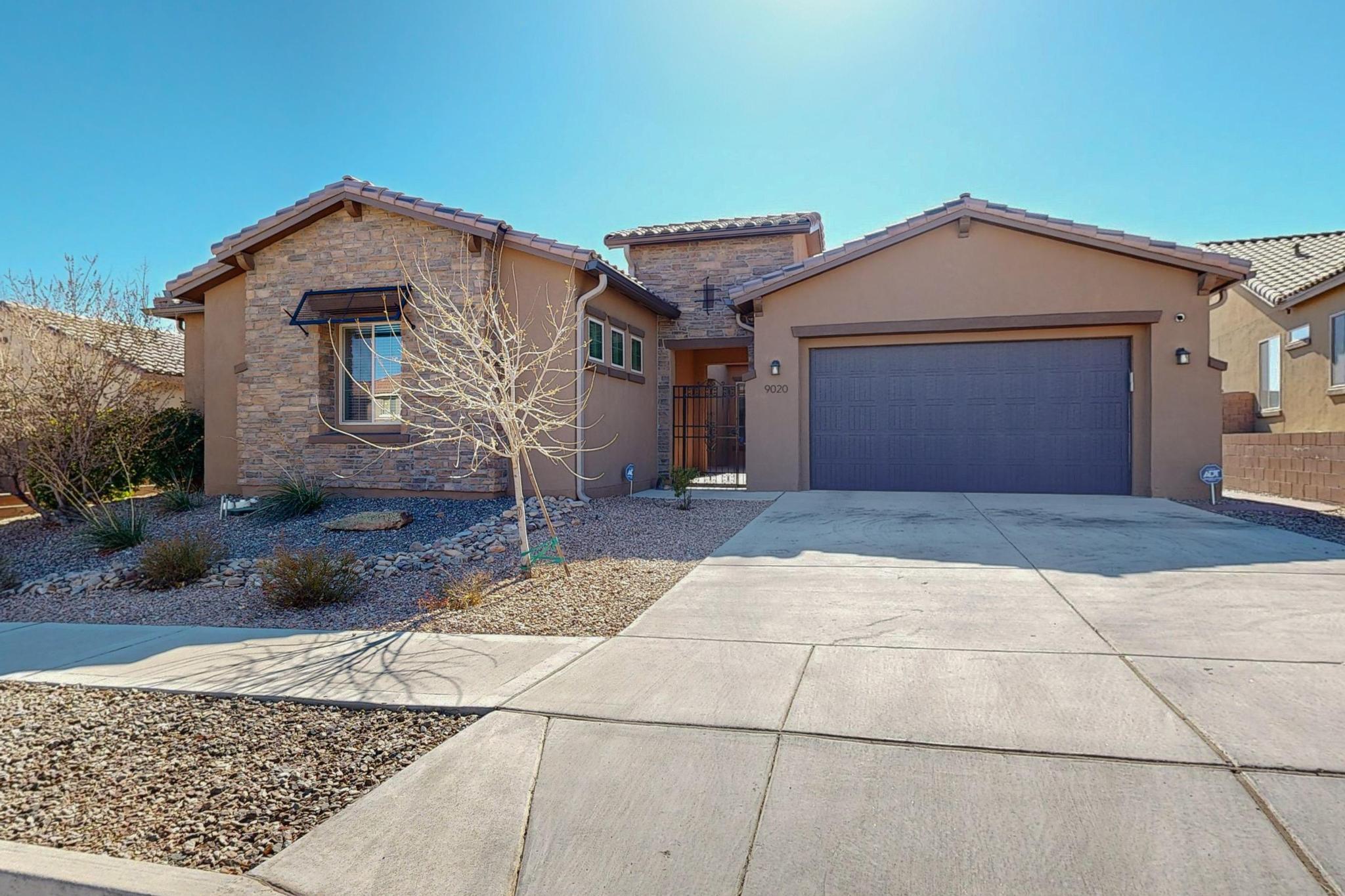 9020 RETABLO Road NW