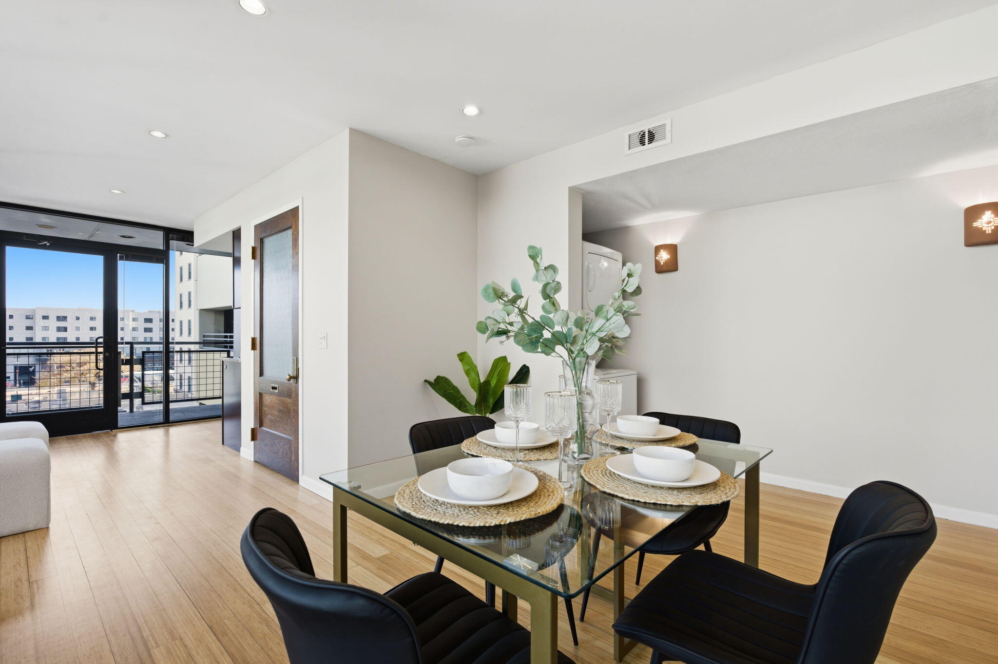 220 Copper Avenue NW 550