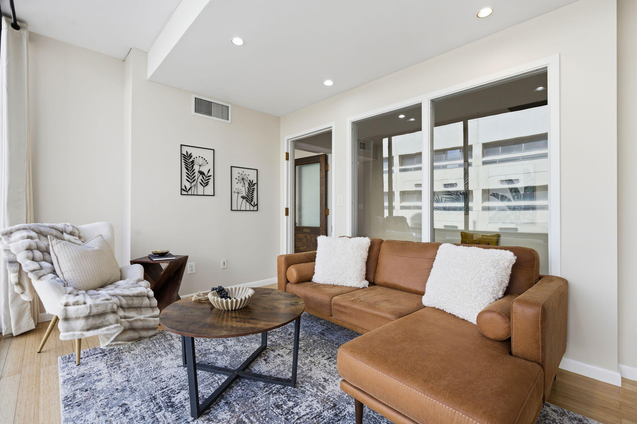 220 Copper Avenue NW 550