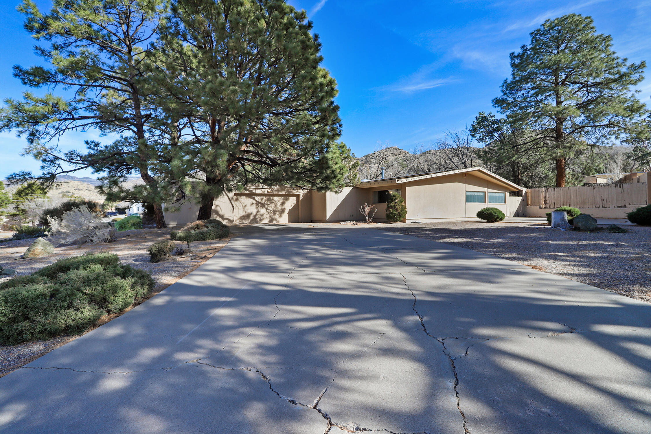 1320 Stagecoach Lane SE
