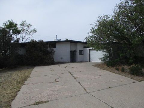 Photo of 1401 Kirby Street NE, Albuquerque, NM 87112 (MLS # 1104541)