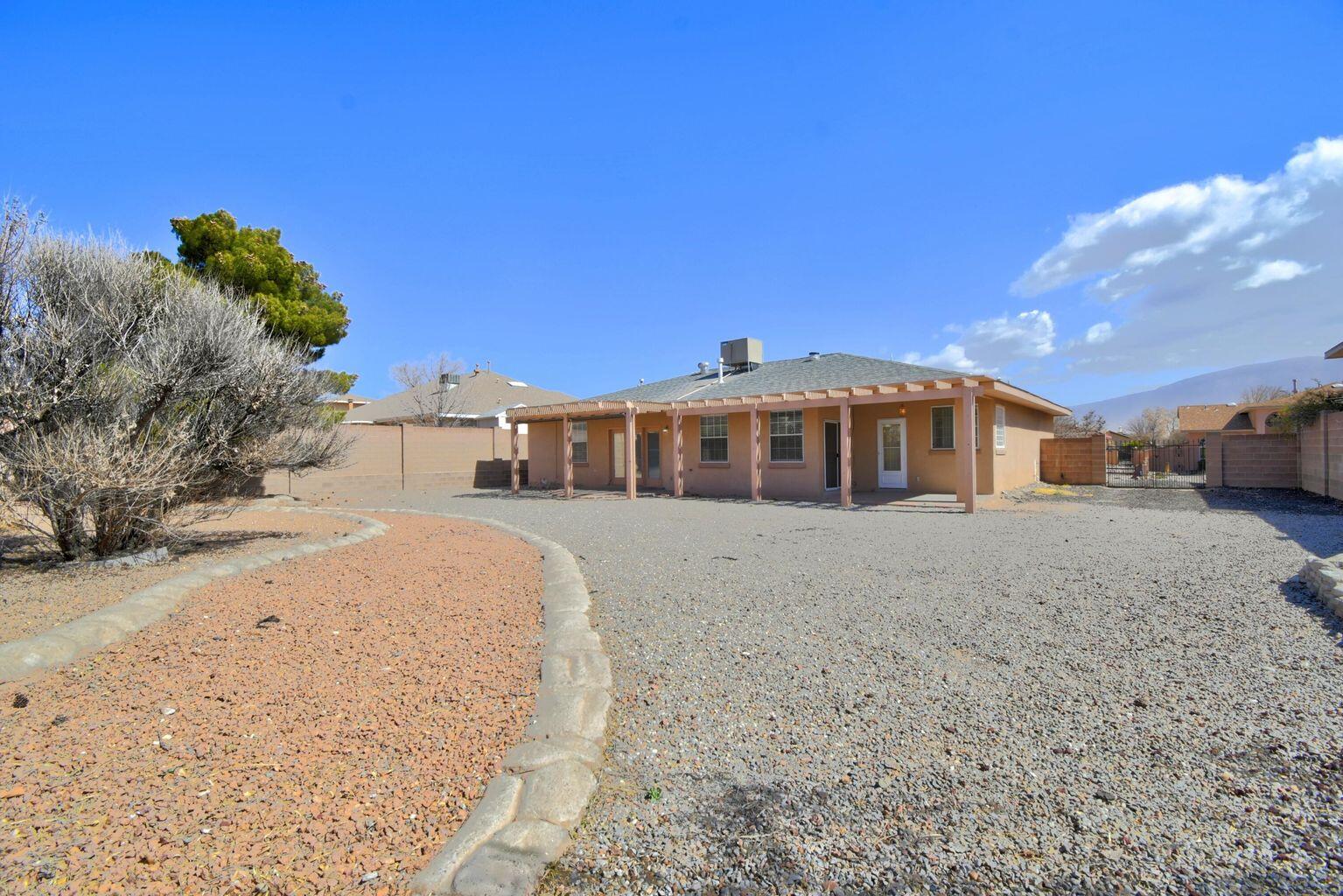 2636 Sandia Loop NE