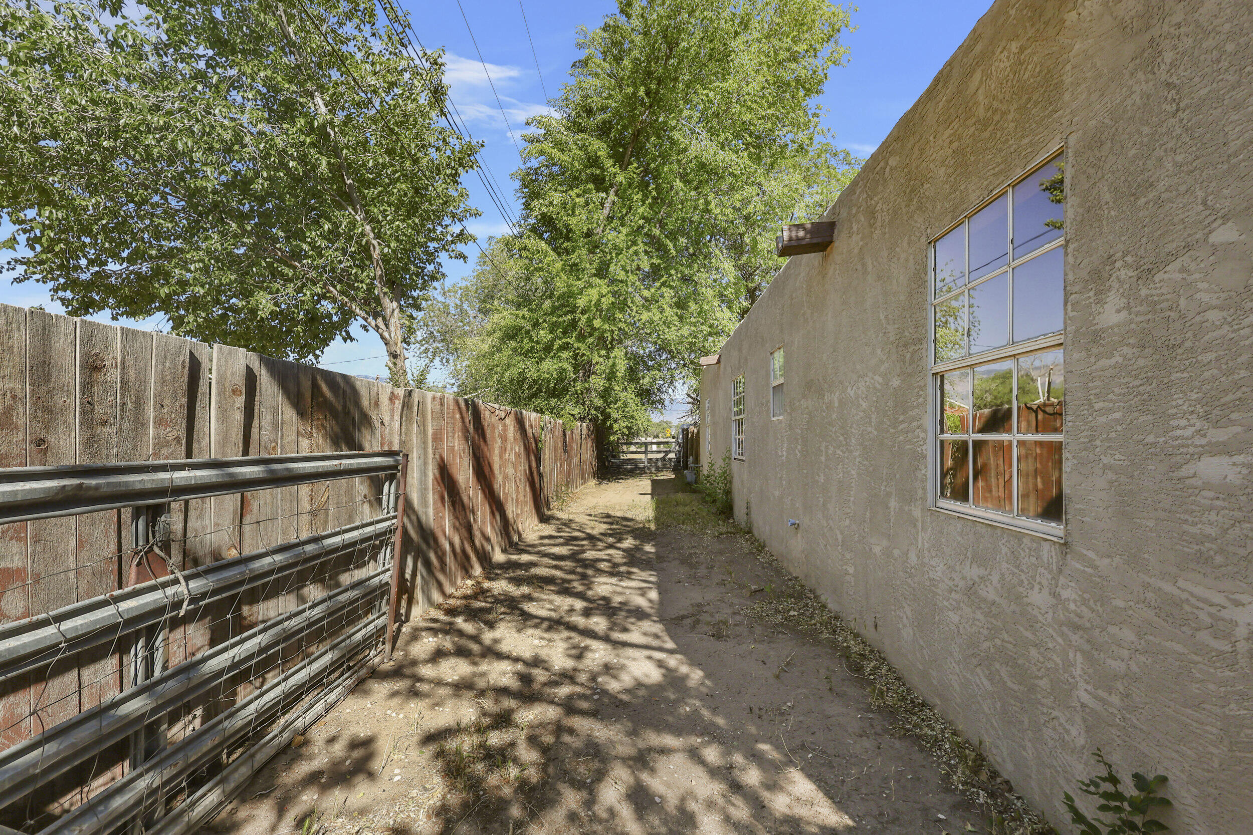 9705 Rio Grande Boulevard, Albuquerque, New Mexico image 43