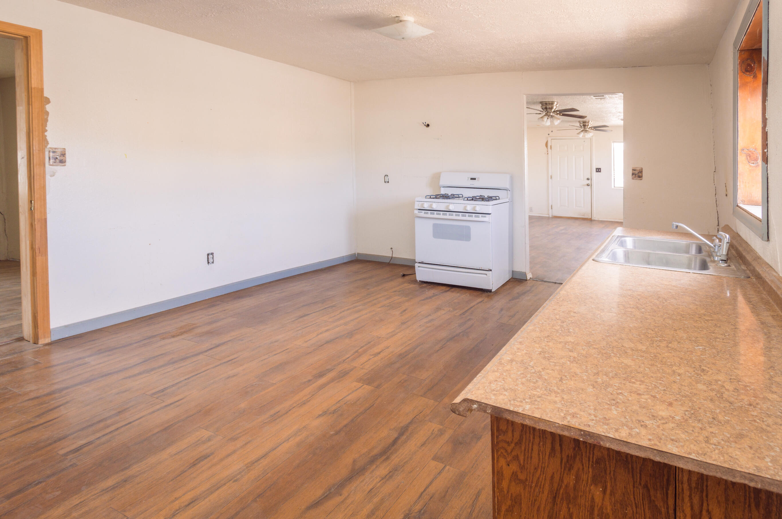 922 W Gilbert Avenue, Belen, New Mexico image 12