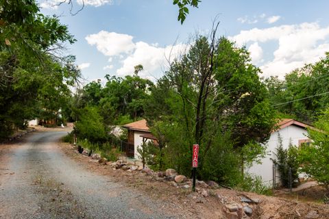 Photo of 20 B Glowing Star Road, Santa Fe, NM 87506 (MLS # 1092933)