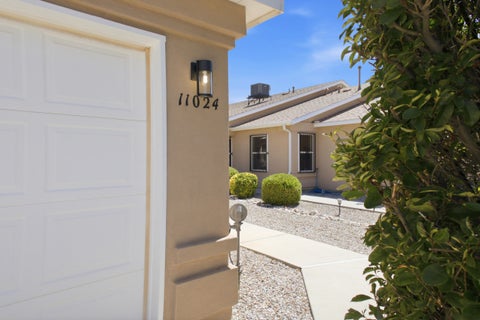 Photo of 11024 Miravista Place SE, Albuquerque, NM 87123 (MLS # 1106664)