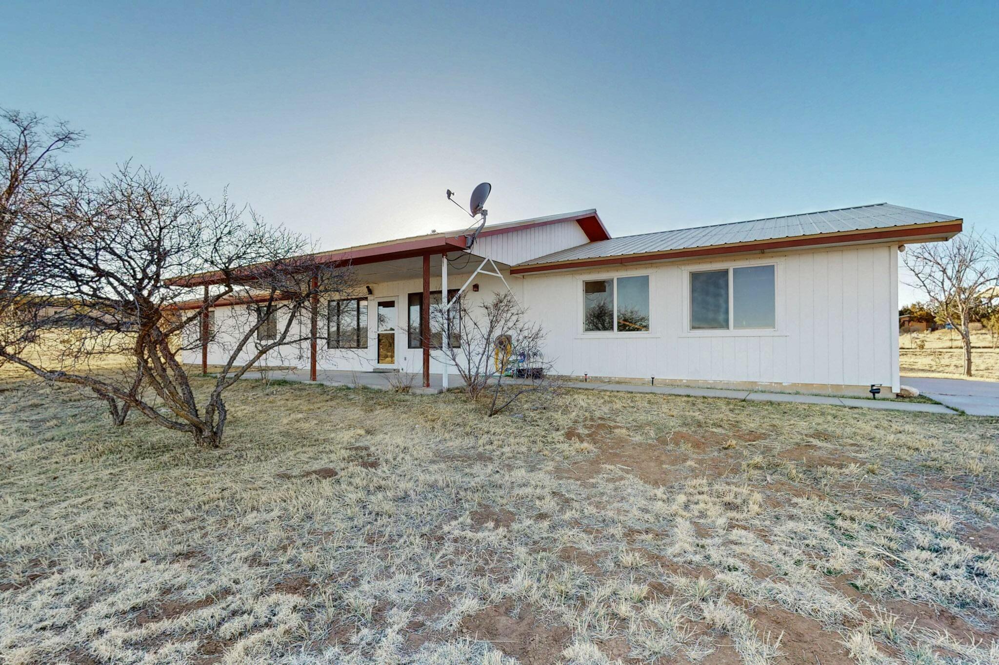 8B Entrada Del Norte, Edgewood, New Mexico image 1