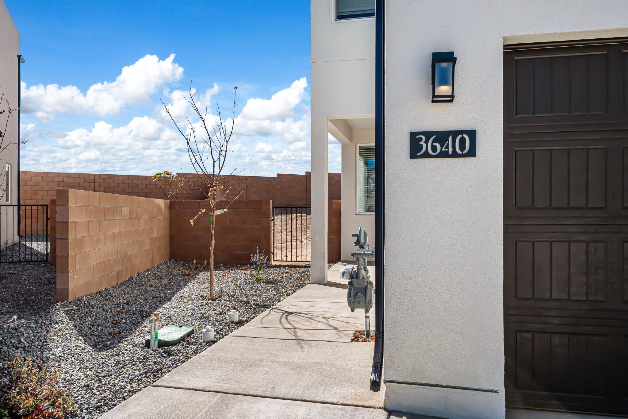 3640 Queen Court NE