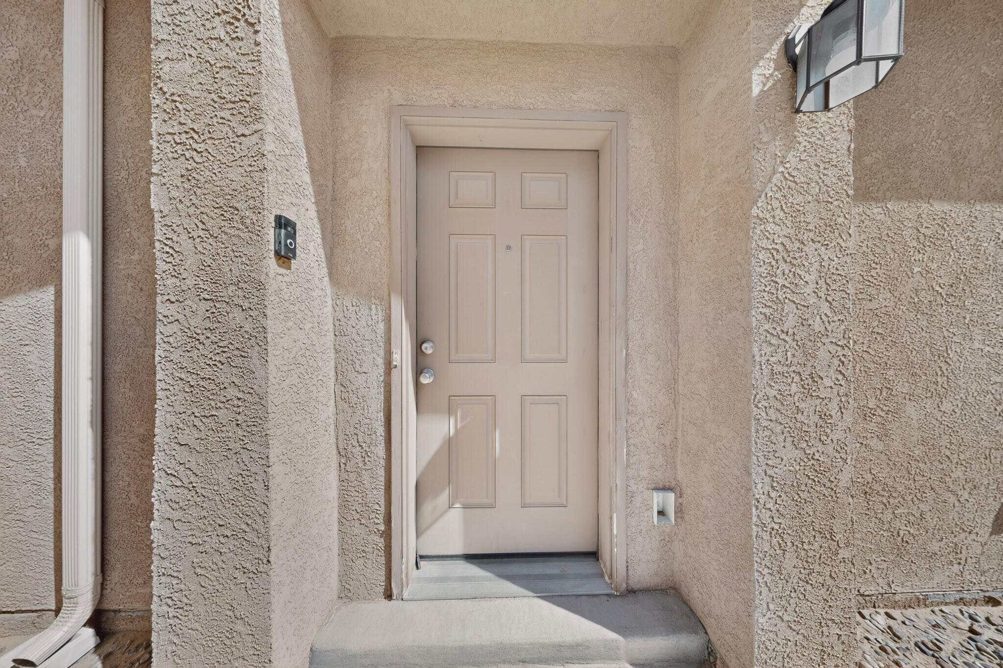 1305 Desert Paintbrush Loop NE