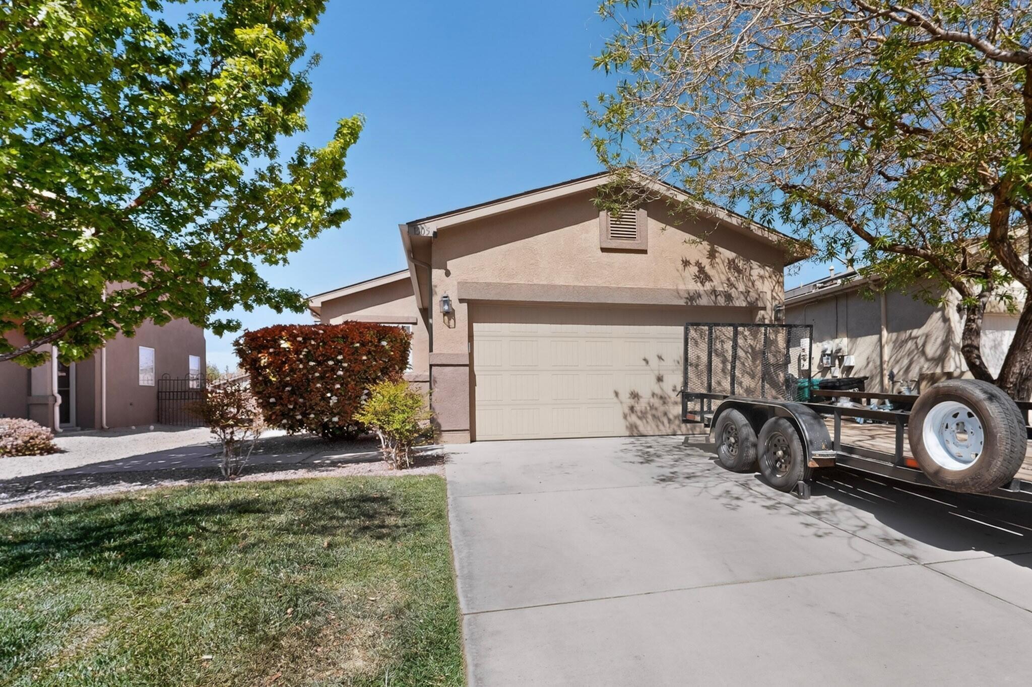 1305 Desert Paintbrush Loop NE