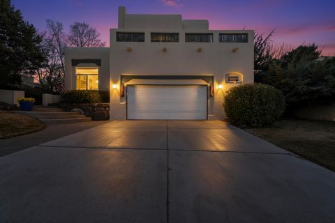 Photo of 12520 Crested Moss Road NE, Albuquerque, NM 87122 (MLS # 1100162)