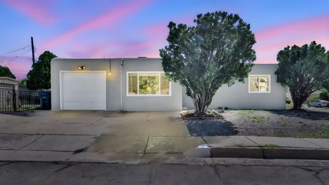 Photo of 2354 VALENCIA Drive NE, Albuquerque, NM 87110 (MLS # 1092296)