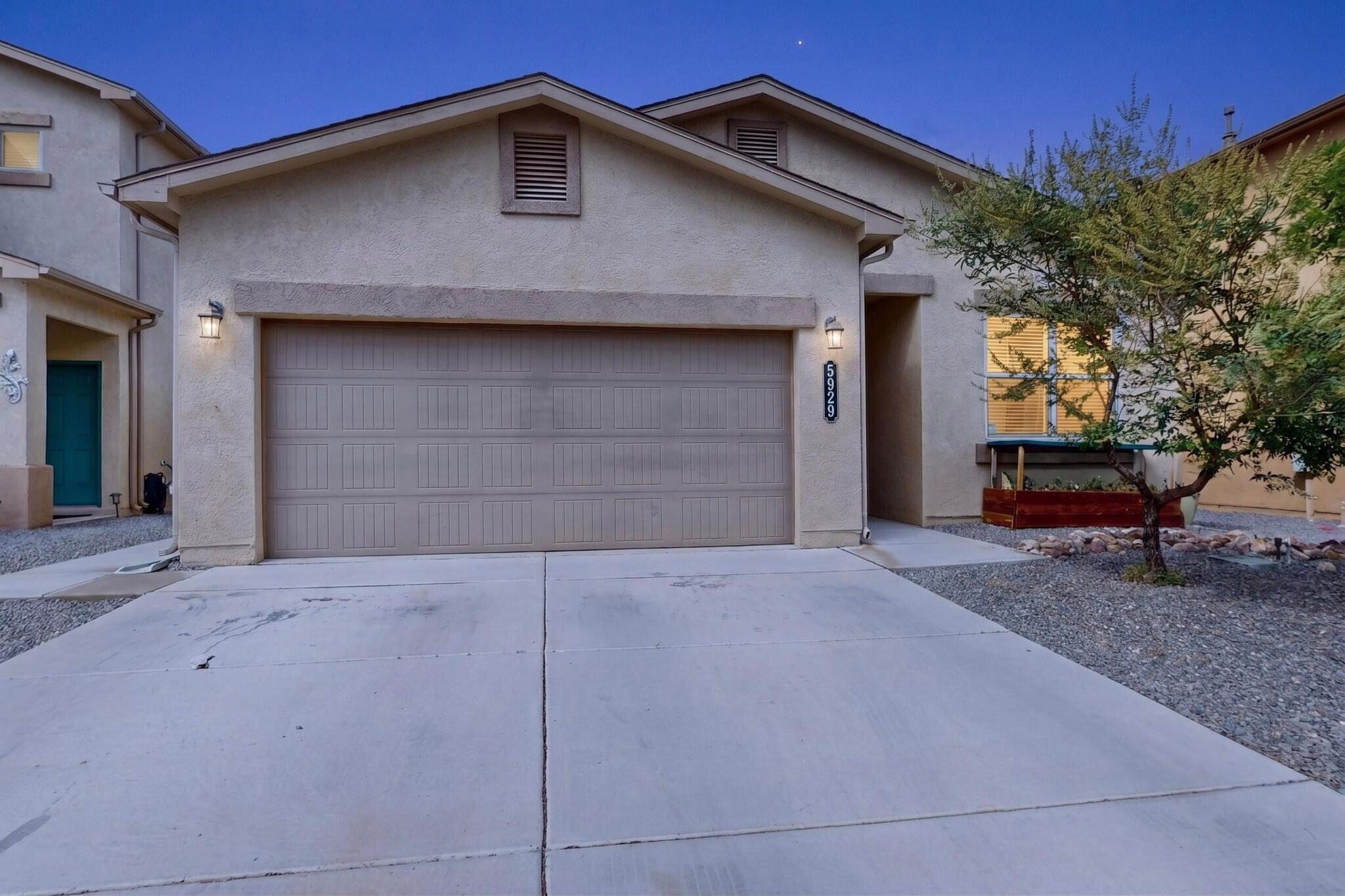 5929 Sandoval Drive NE