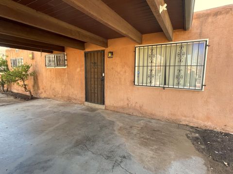 Photo of 1900 Shari Vista Road SW, Albuquerque, NM 87105 (MLS # 1098350)