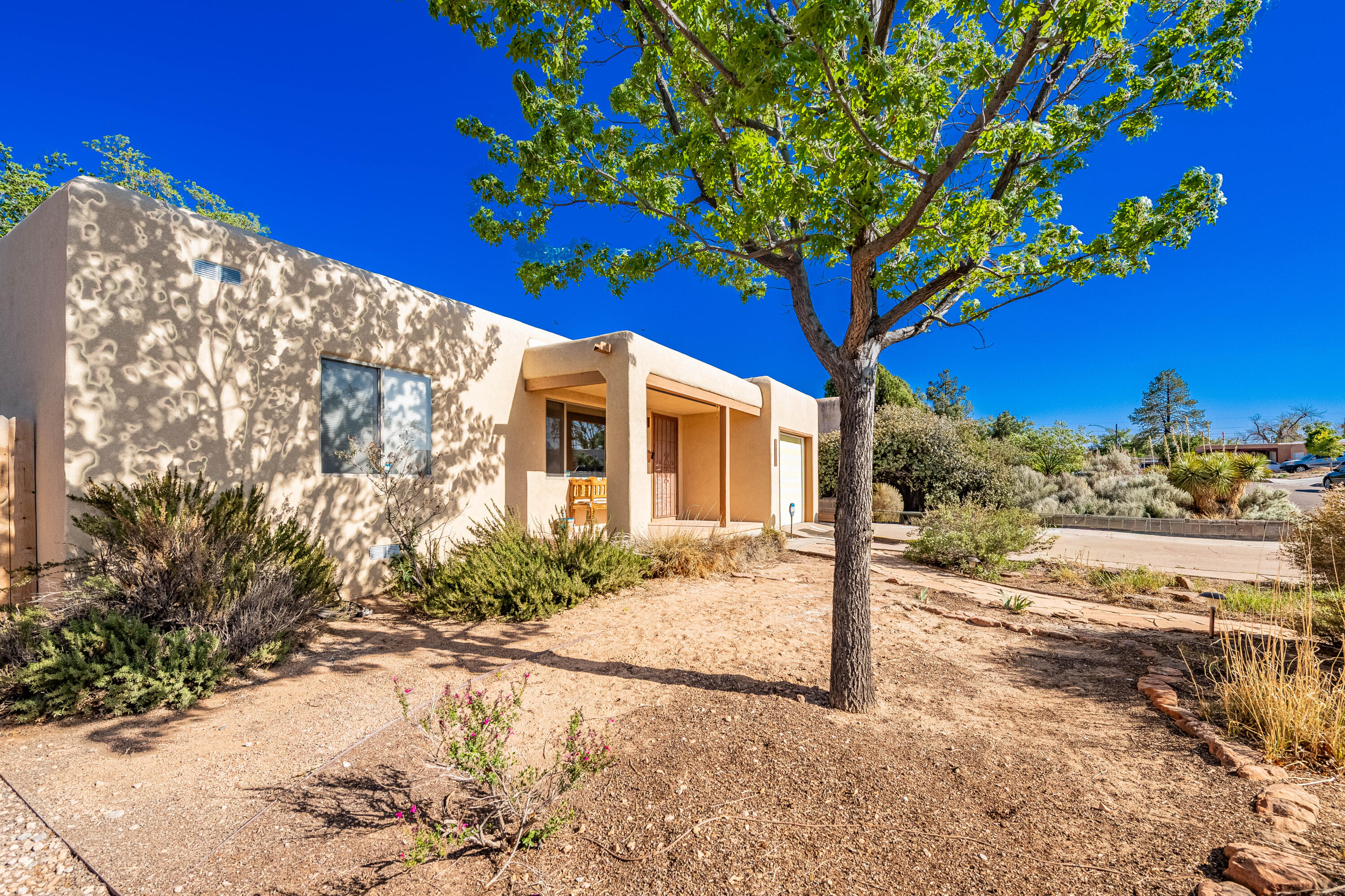 1808 Bryn Mawr Drive NE