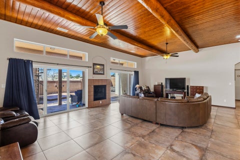 Homes For Sale - 6324 Camino De Paz Road<br/> Albuquerque, NM 87120