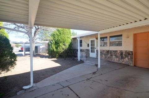 Photo of 1408 San Clemente Avenue NW, Albuquerque, NM 87107 (MLS # 1100252)