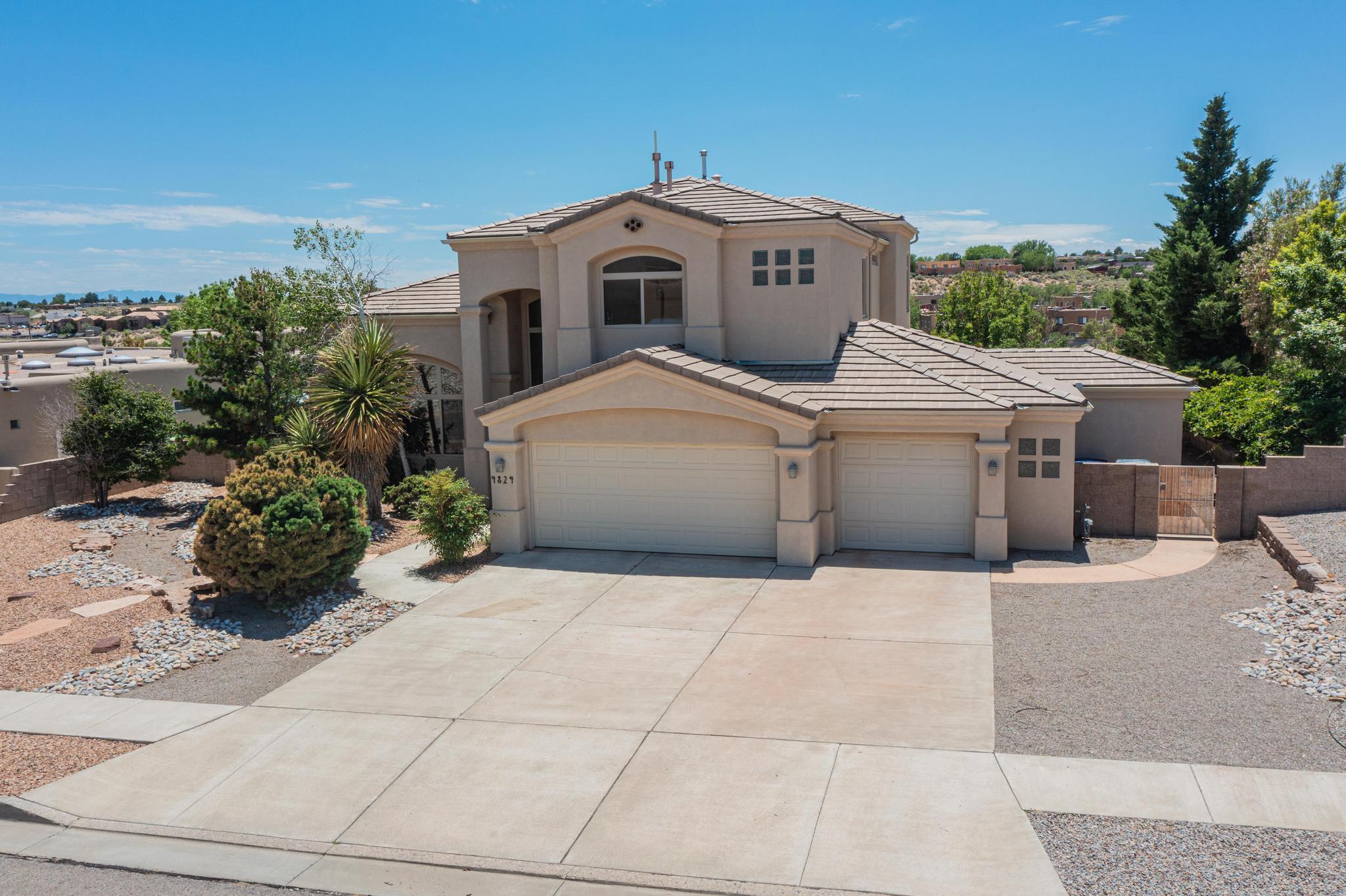 Photo 5 of 66 of 4824 San Timoteo Avenue NW house