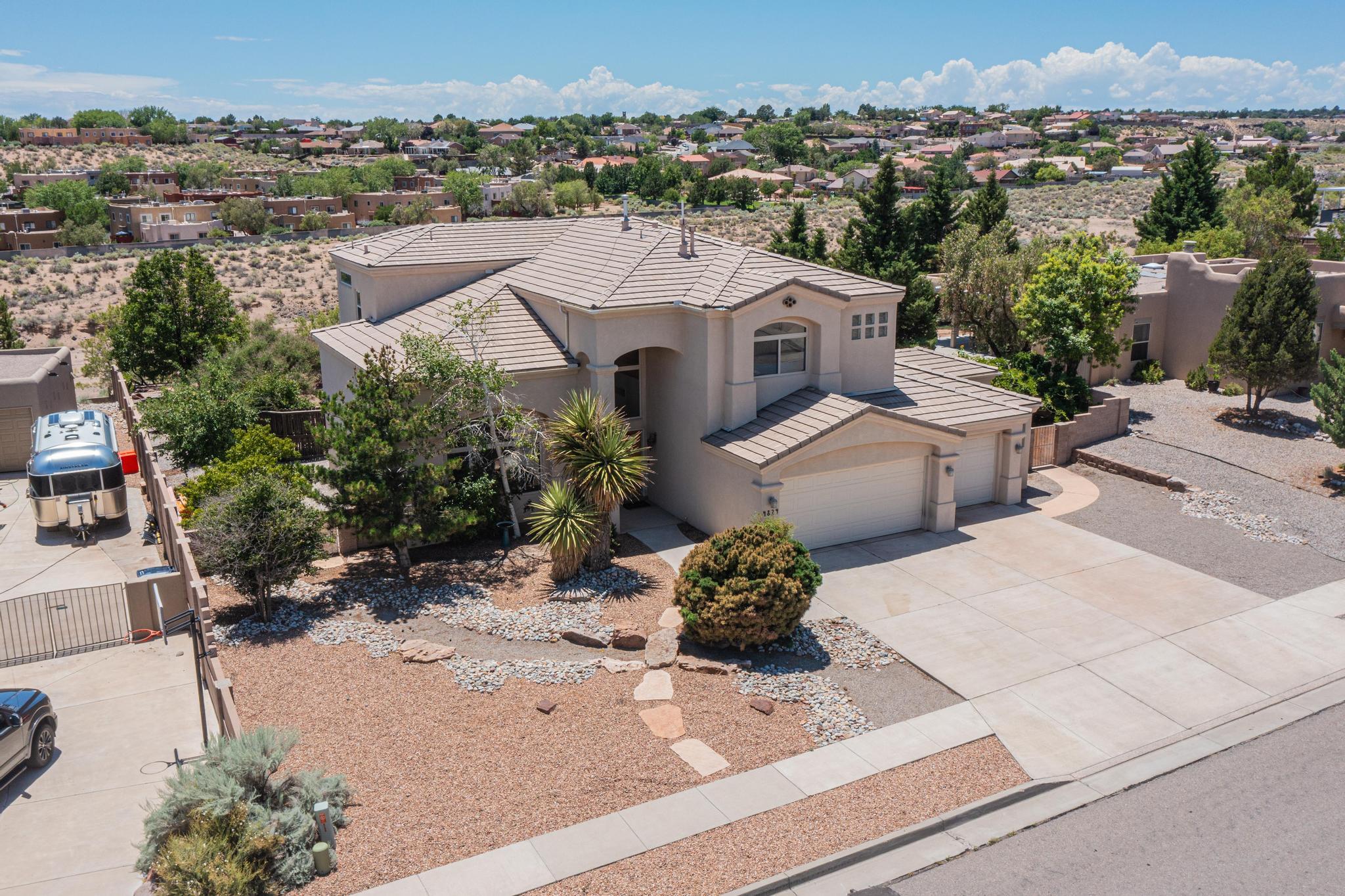Photo 4 of 66 of 4824 San Timoteo Avenue NW house