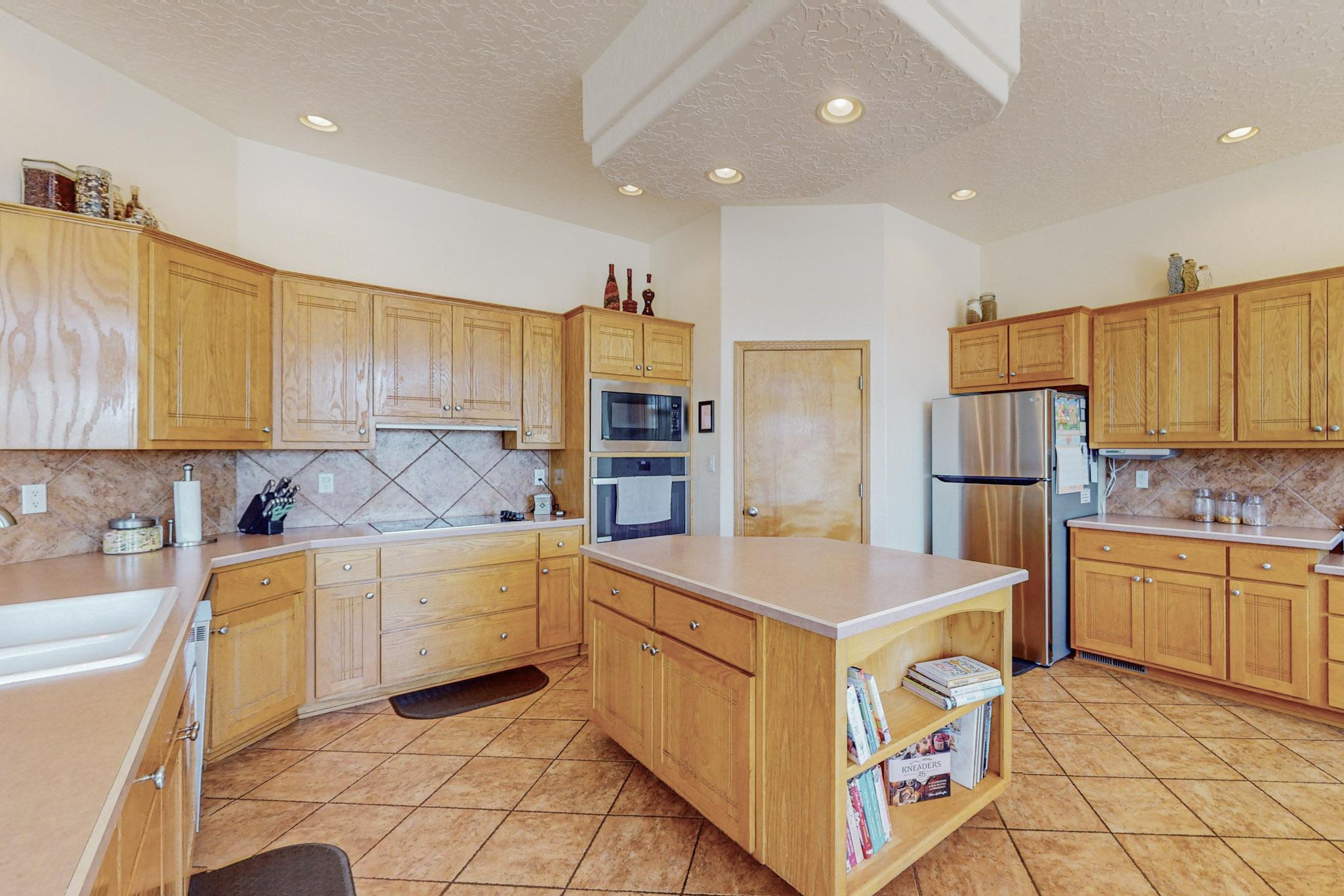 Photo 18 of 66 of 4824 San Timoteo Avenue NW house