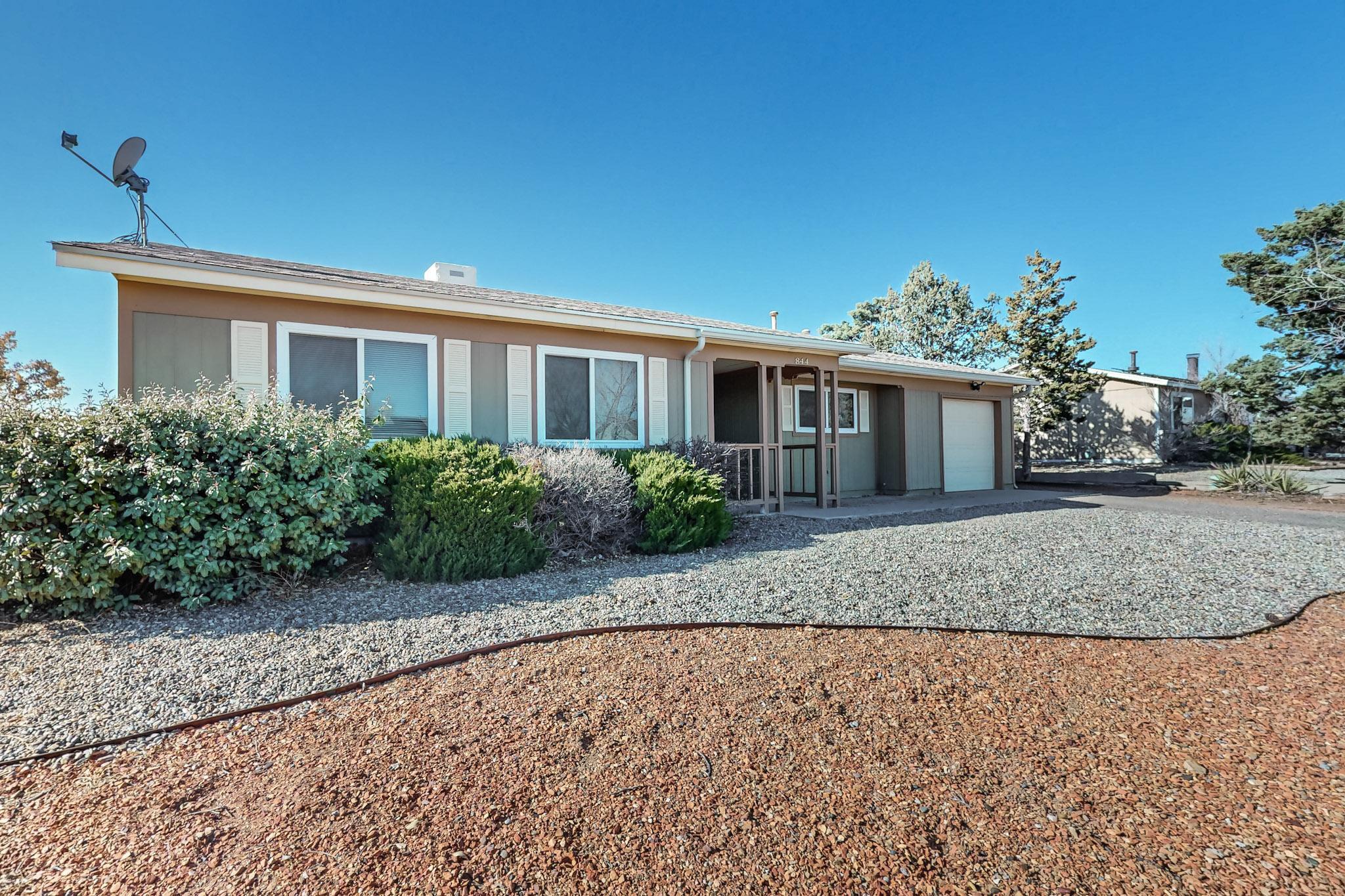 844 Archibeque Avenue, Rio Rancho, New Mexico image 1