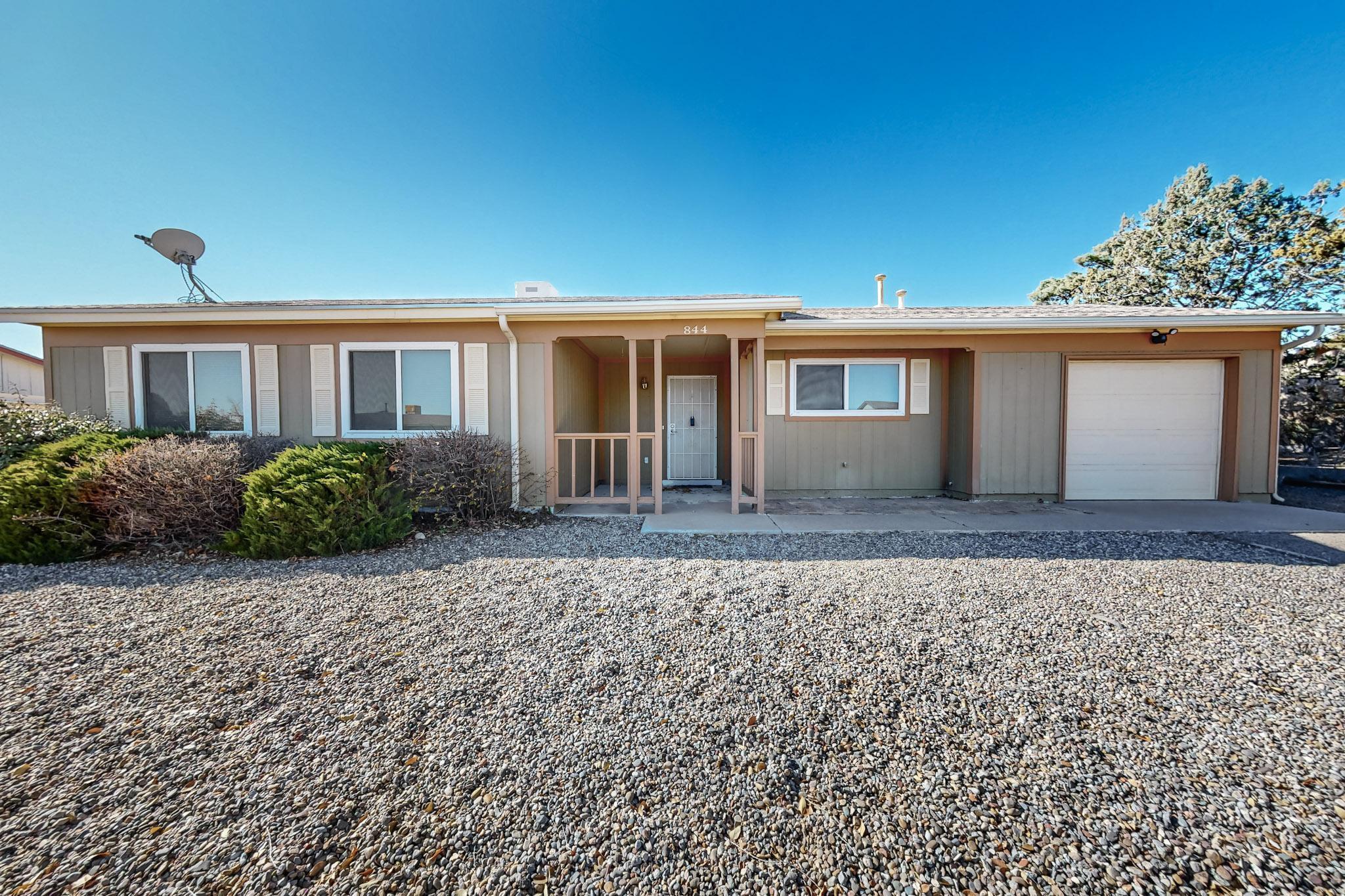 844 Archibeque Avenue, Rio Rancho, New Mexico image 2