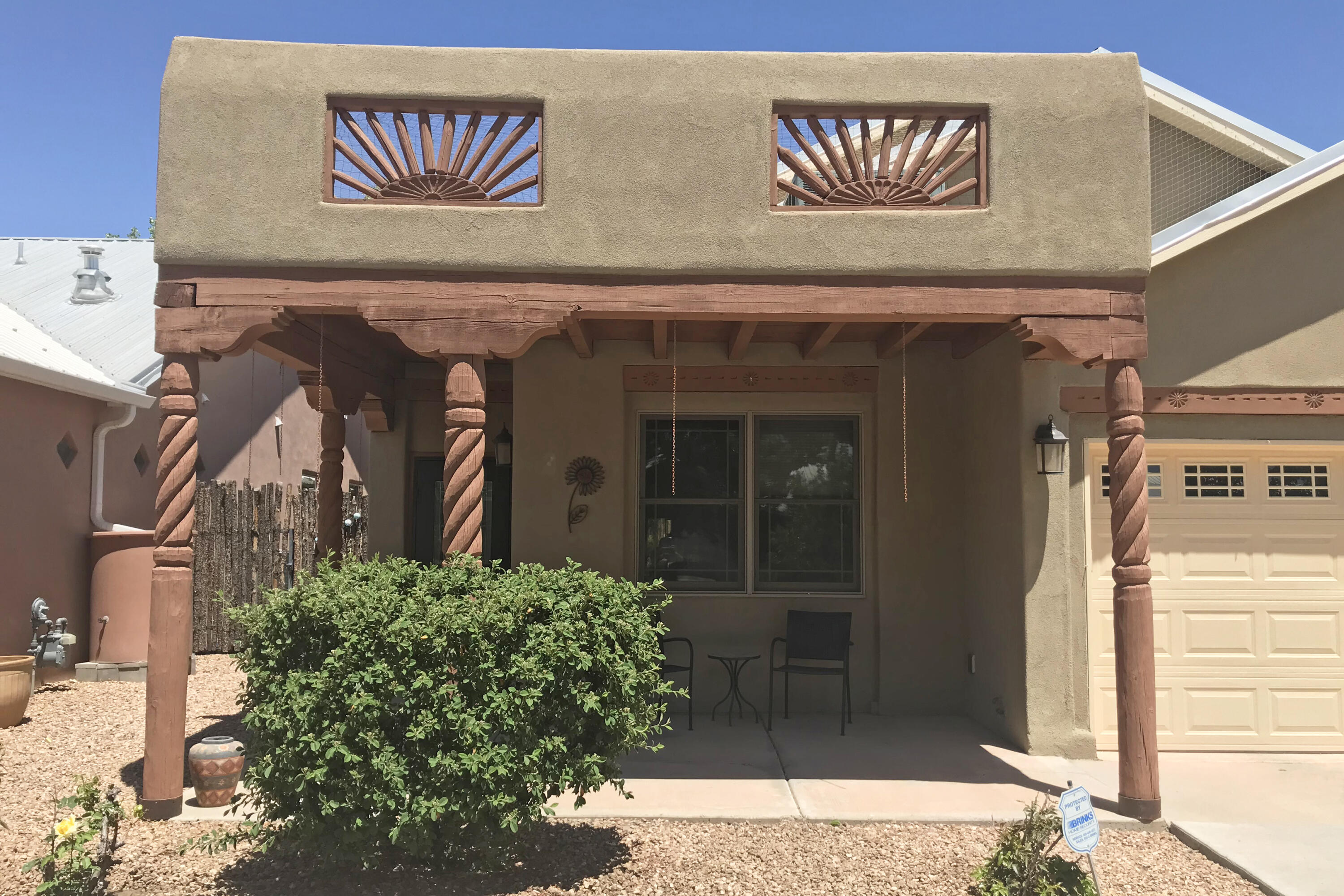 1835 Calle Barbarita NW