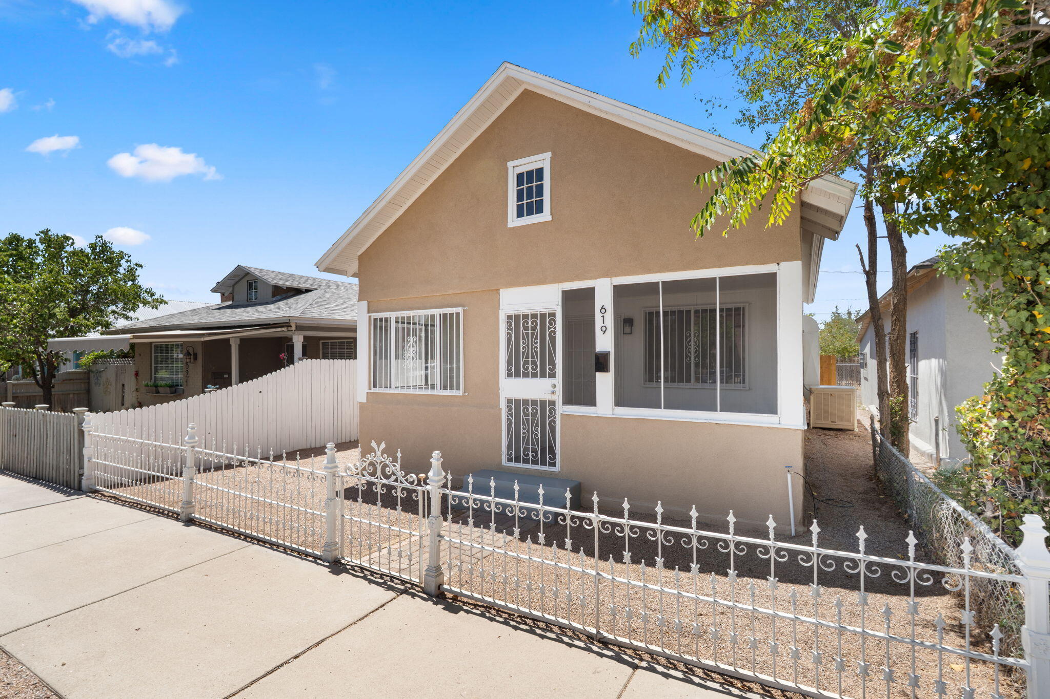619 5th Street SW