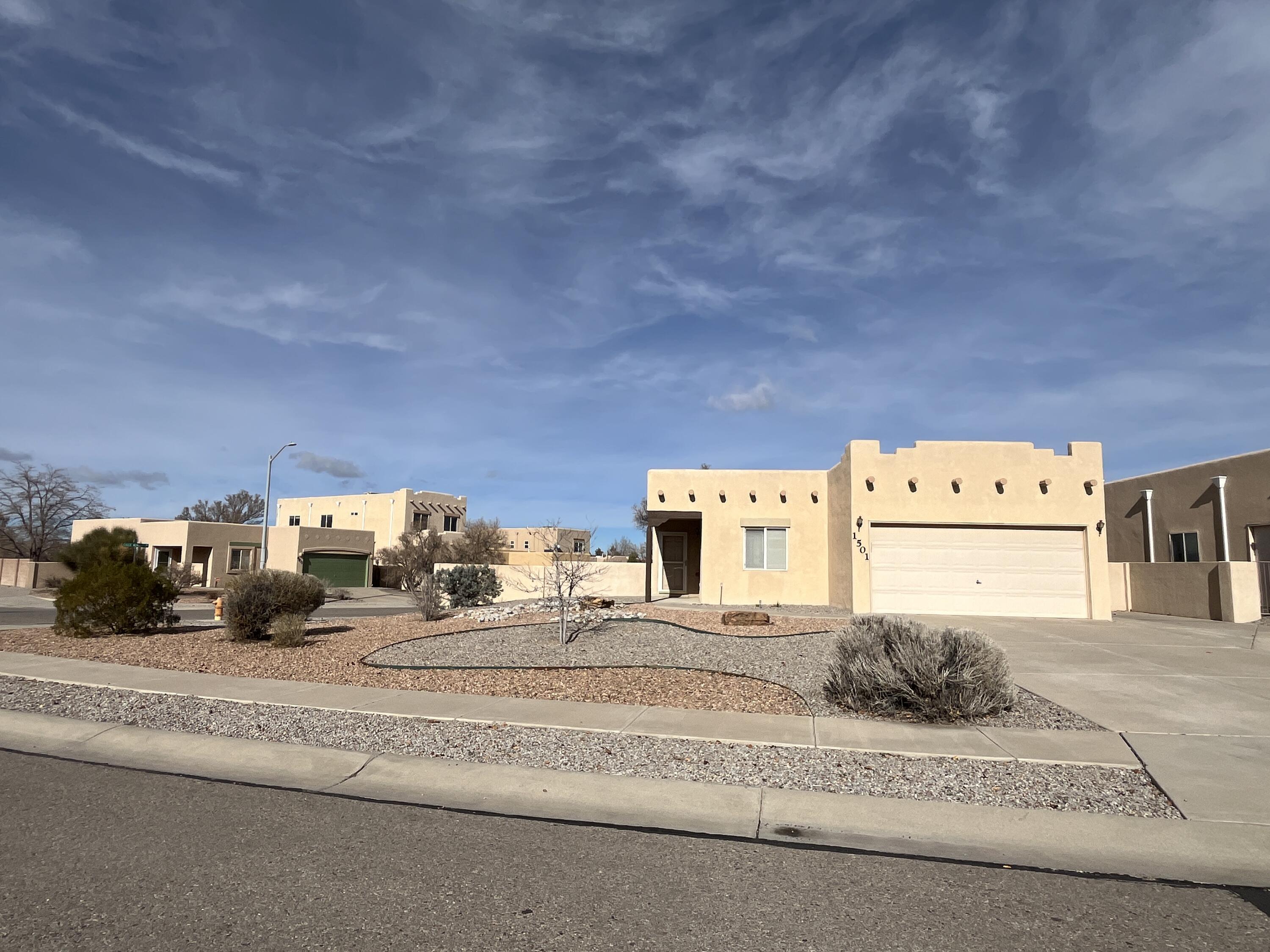 1501 Vista Monte Drive NE
