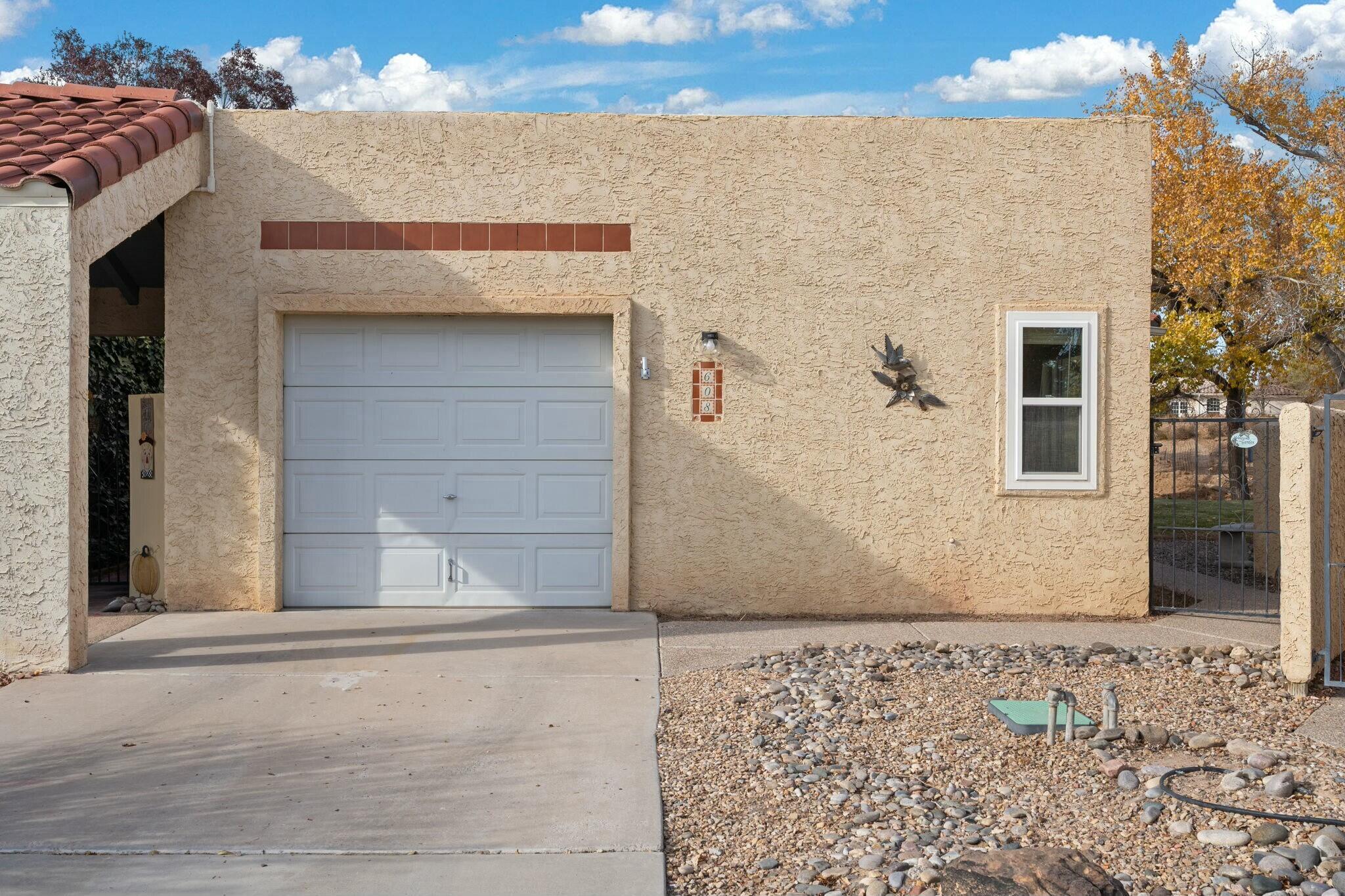 608 Eastlake Drive, Rio Rancho, New Mexico image 2