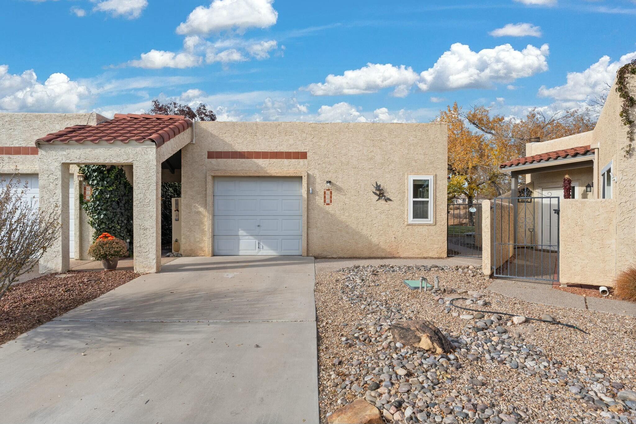 608 Eastlake Drive, Rio Rancho, New Mexico image 1